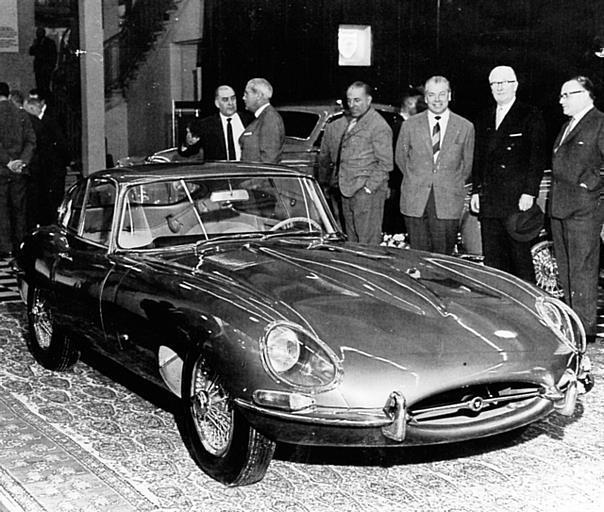 Am 15 März 1961 wurde der XK-Nachfolger E-TYPE enthüllt. Sogar Enzo Ferrari bekannte sich mit dem Lob das schönste Auto der Welt als Bewunderer. Foto: Jaguart/Auto-Reporter.NET